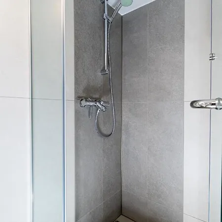 Apro - A Tiny House Experience In The Heart Of The Old Town, Moments Away From The Black Church Brasov