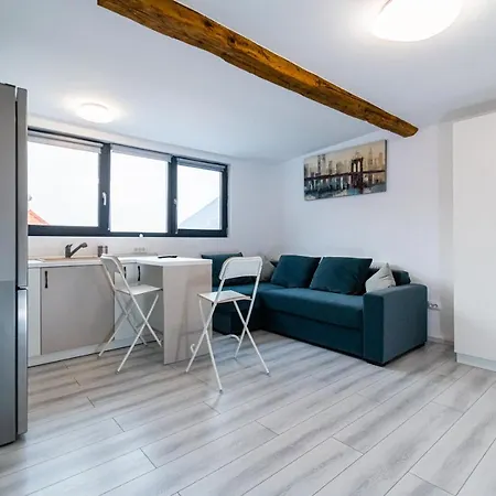Apro - A Tiny House Experience In The Heart Of The Old Town, Moments Away From The Black Church Apartment *