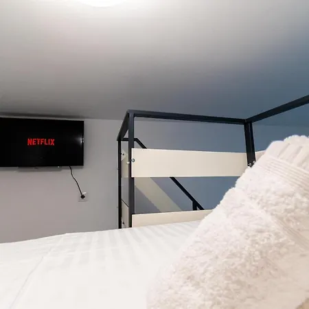 Apartment Apro - A Tiny House Experience In The Heart Of The Old Town, Moments Away From The Black Church *