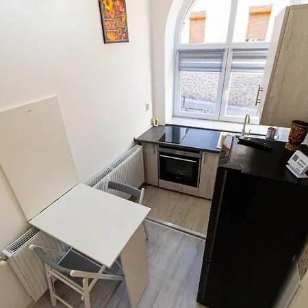 Apro - A Tiny House Experience In The Heart Of The Old Town, Moments Away From The Black Church * Brasov
