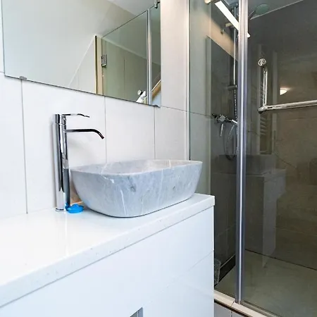 Apro - A Tiny House Experience In The Heart Of The Old Town, Moments Away From The Black Church Apartment *
