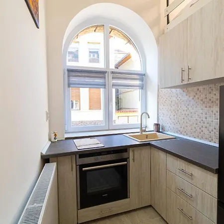 Apartment Apro - A Tiny House Experience In The Heart Of The Old Town, Moments Away From The Black Church Brasov